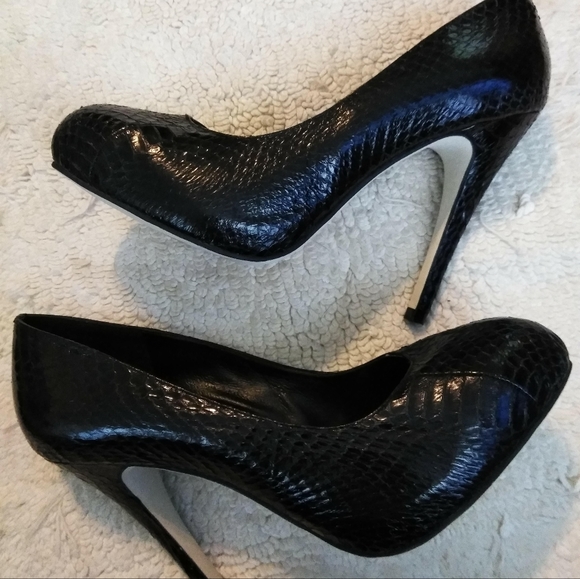 Black Kathryn Amberleigh Snake Skin high Heels size 9M - Picture 4 of 9